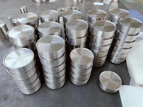 Dernières nouvelles de l'entreprise Propriétés et applications des bagues forgées en alliage de titane et des pièces forgées en titane