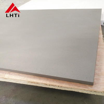 Bon prix Plaque de titane poli ASTM B265 Standard Bonne formabilité 1000 mm-2000 mm 20% allongement en ligne